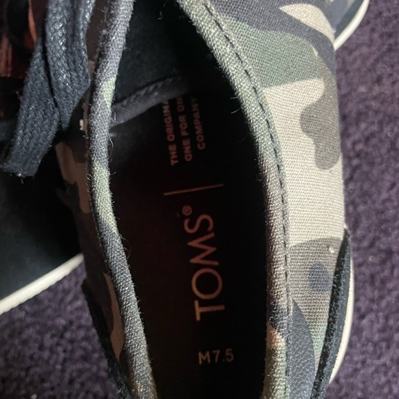 TOMS Black and Camouflage Casual Shoes - Picture 5 of 5